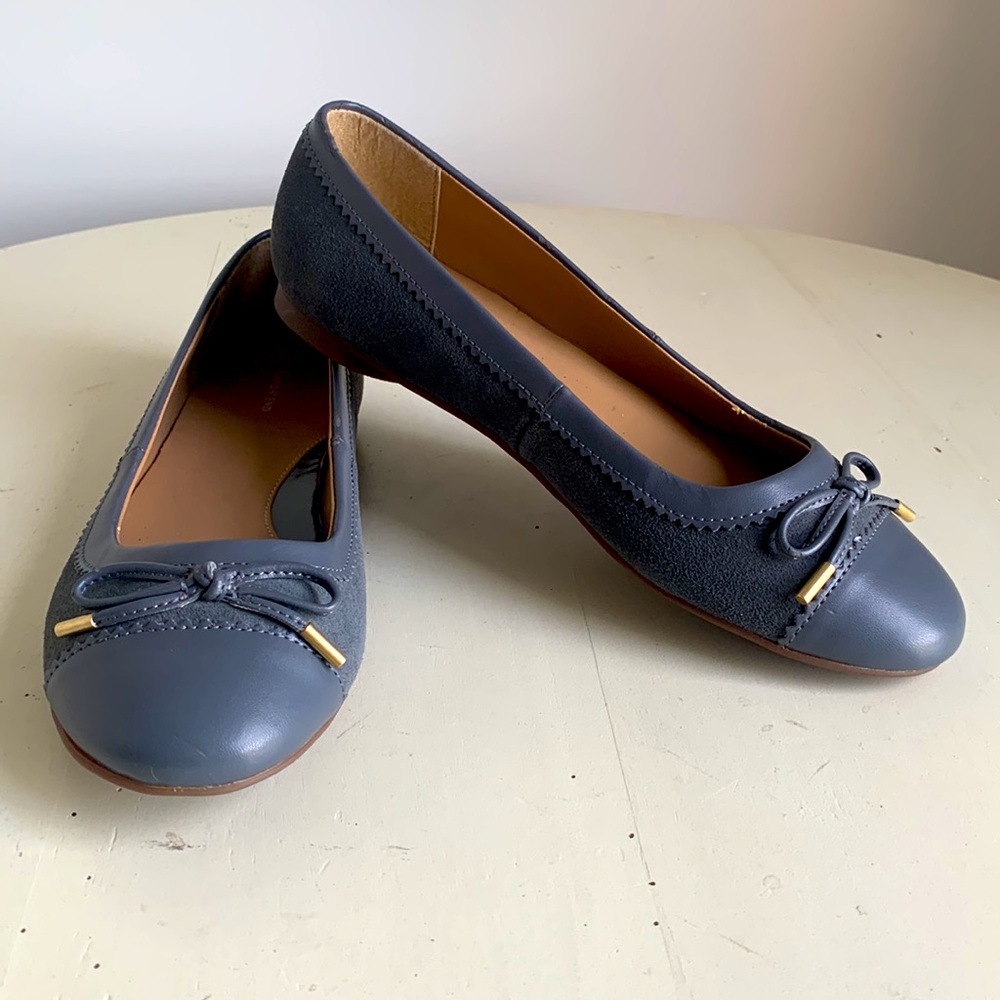 Lands’ End Gray Suede Ballet Flats with Toe Cap & Bow Detail